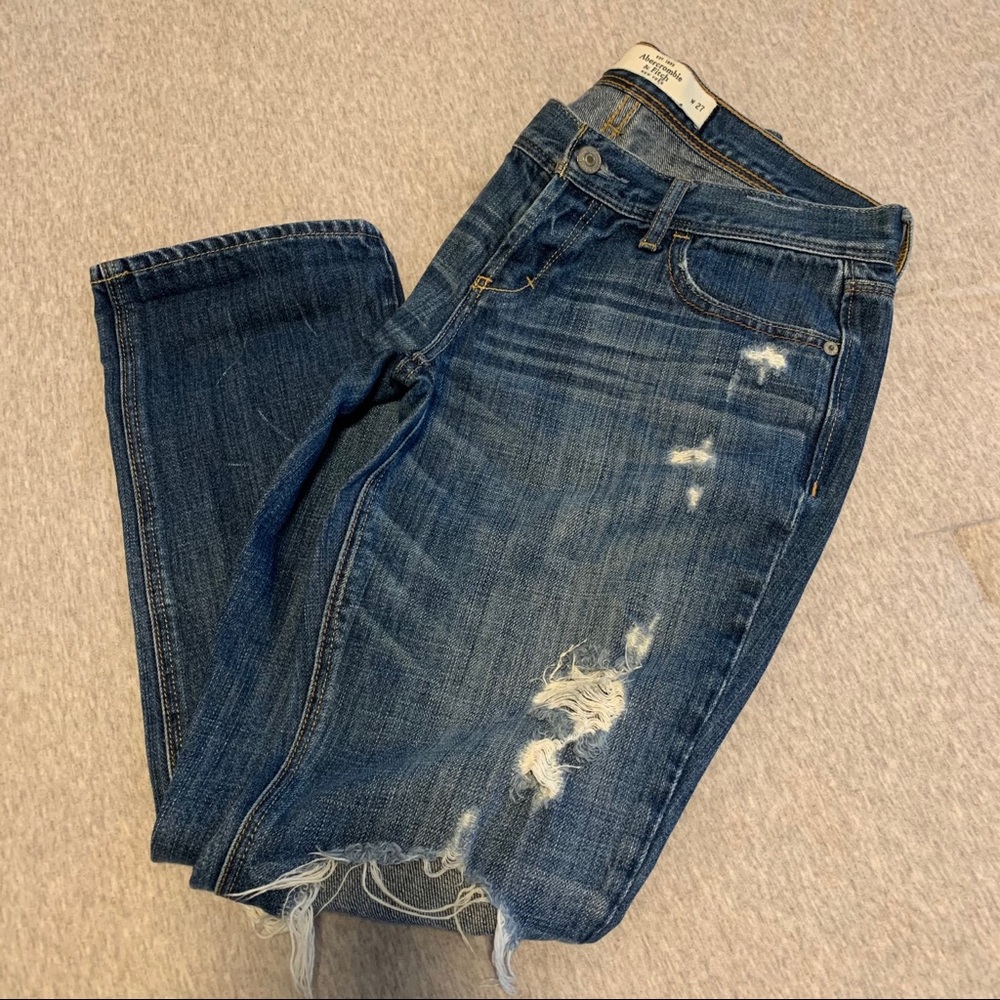 COPY - Abercrombie Distressed Cropped Boyfriend F…